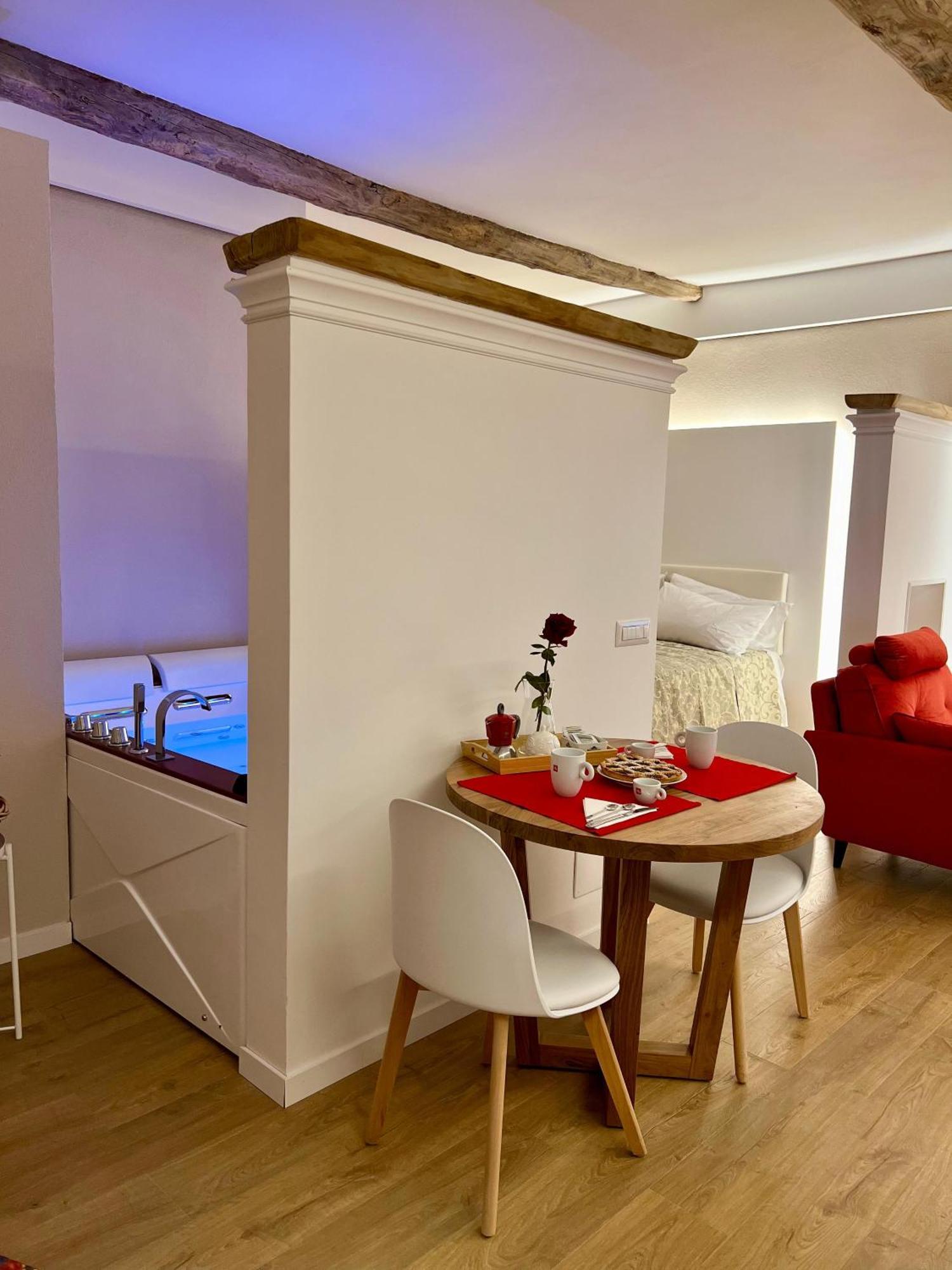 Elena'S Suite Sutri Exterior foto